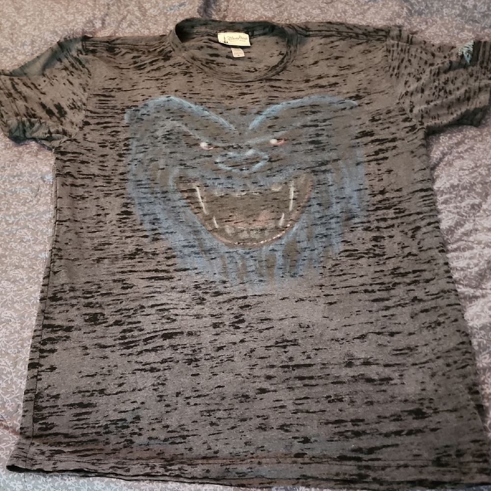 Disney Parks Yeti Burnout Tee in Gray and Blue